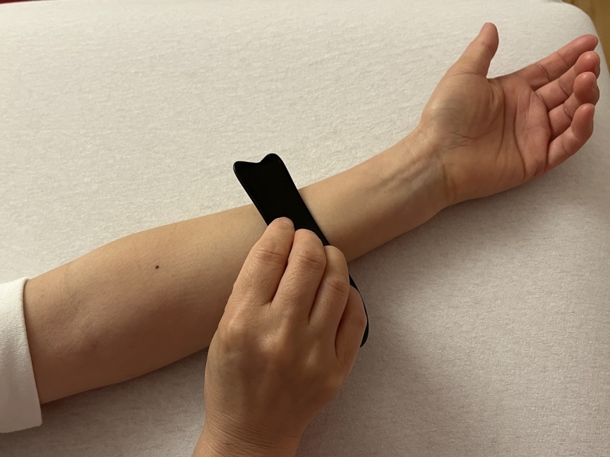 Gua Sha, YanZI TCM, Praxis für traditionelle chinesische Medizin in Cham, Zug